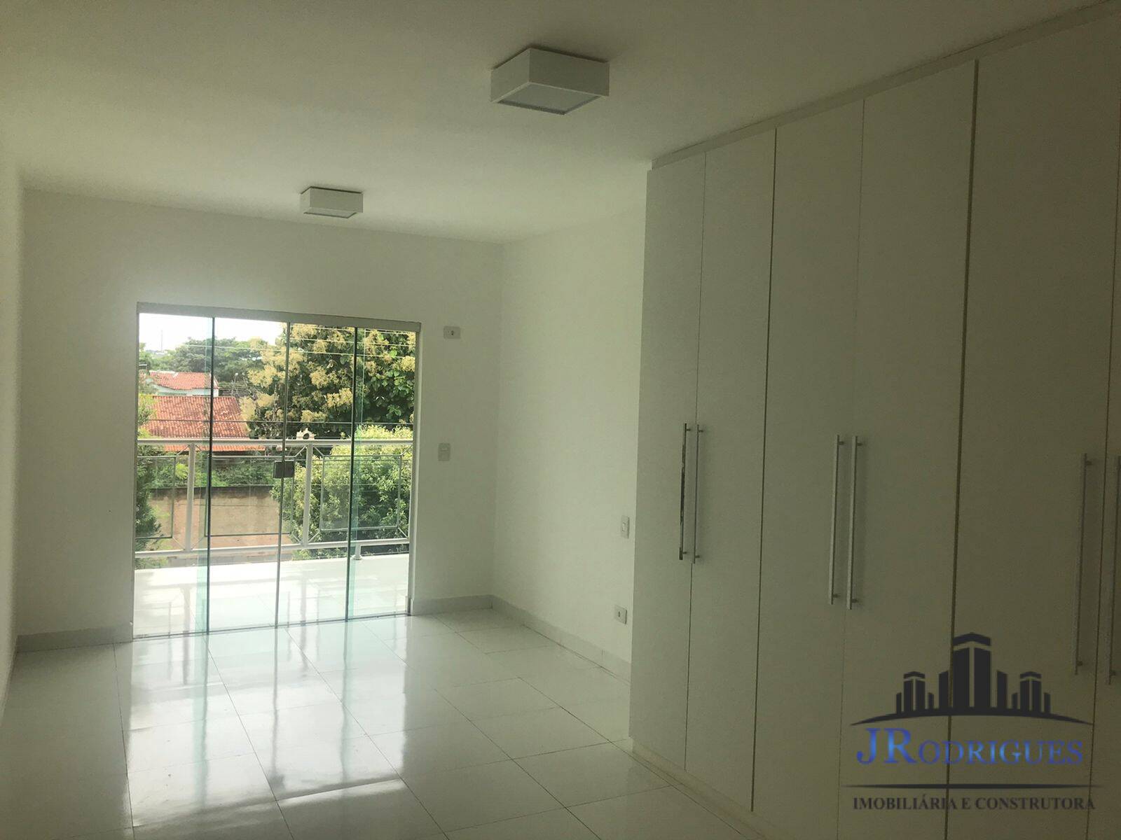 Casa à venda com 4 quartos, 210m² - Foto 26