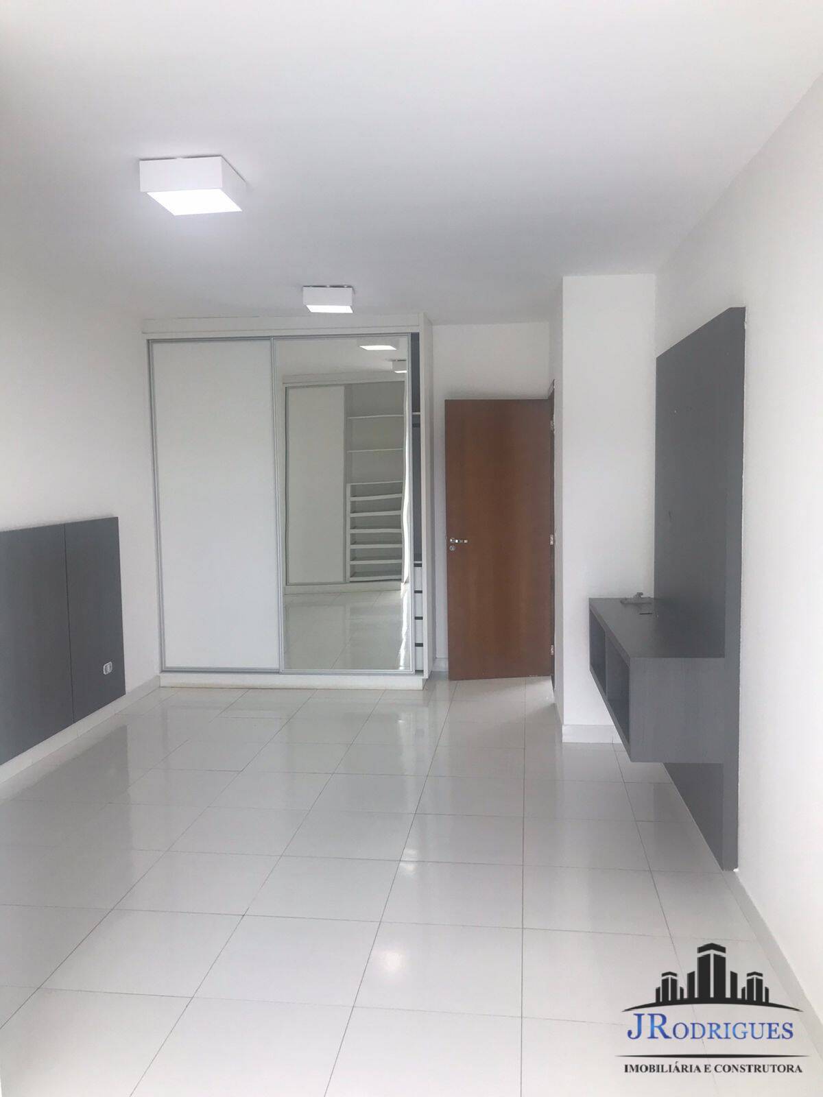 Casa à venda com 4 quartos, 210m² - Foto 27