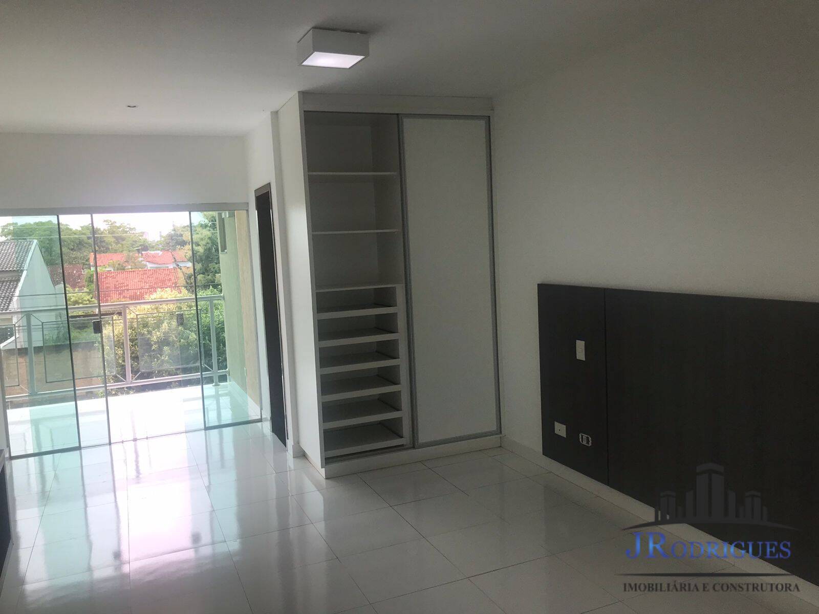 Casa à venda com 4 quartos, 210m² - Foto 29